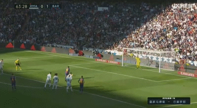 巴萨3比0客胜皇马，国家德比首登“黄金档”却搞砸了