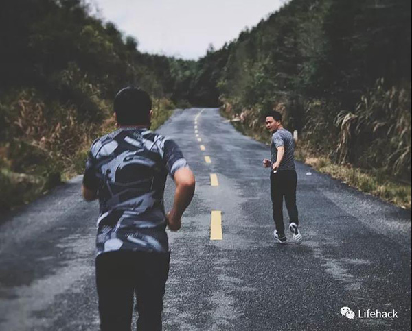 太励志！啤酒肚变6块腹肌，这一家子的减肥照刷爆朋友圈