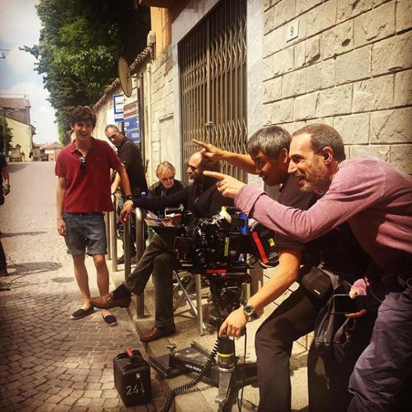 睡不着｜请以你的名字呼唤我，因为你走不出柜子