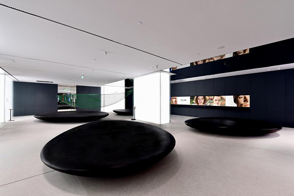 OPPO上海开出全国首家超级旗舰店：这次不再强调销售