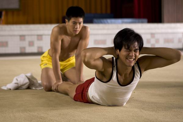 彭于晏：35岁硬汉的少年感