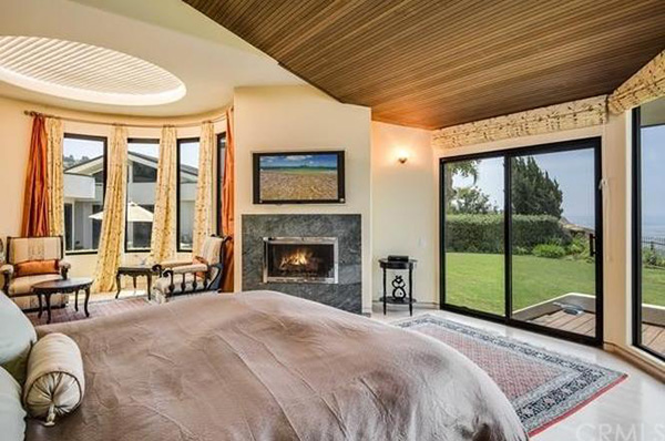 贾跃亭美国印记：5套洛杉矶豪宅在升值，有FF员工说他伟大