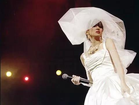 纪念｜不知道还有多少人记得梅艳芳