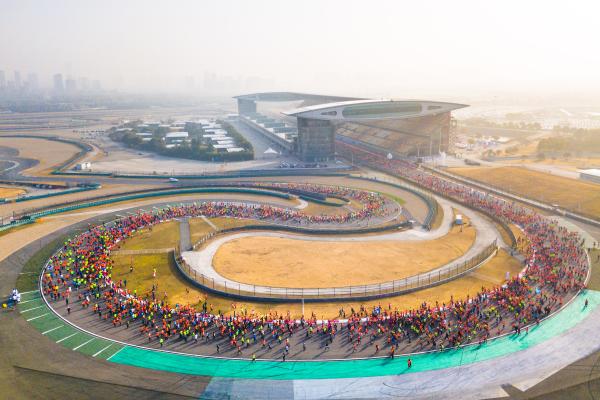 6万上海市民用运动迎新年，在这座城市，体育成了新流行