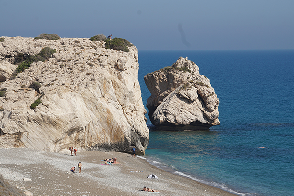 地中海“冷和平”岛国，塞浦路斯双面行纪