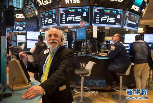 美国三大股指再度齐创新高：纳斯达克指数首次站上7000点