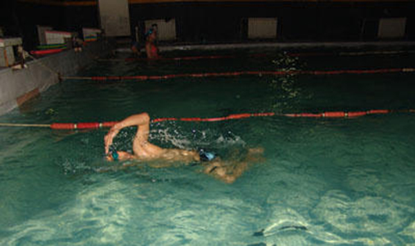 轮椅少年担任平昌冬奥火炬手，他曾“倒立”上学感动中国