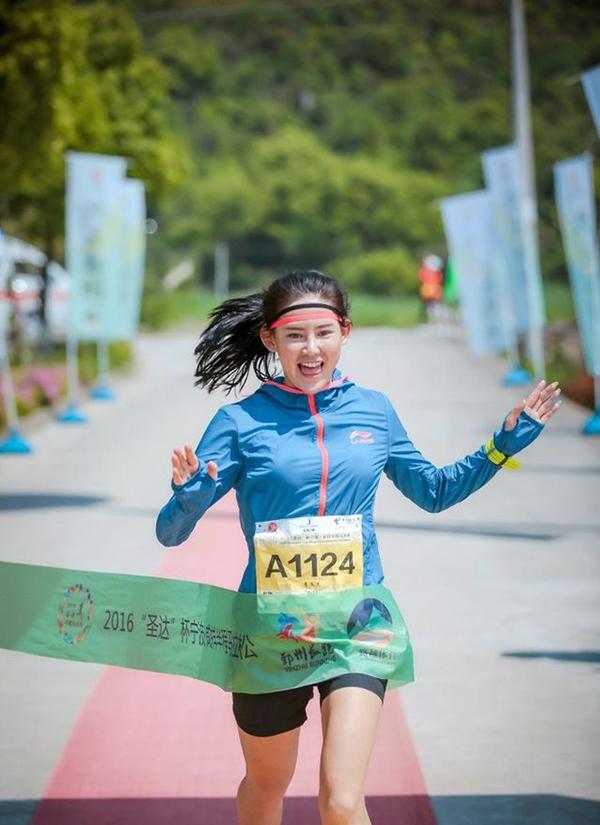 跑圈“颜值女王”兴奋剂检测呈阳性，业余选手如何处罚成难题