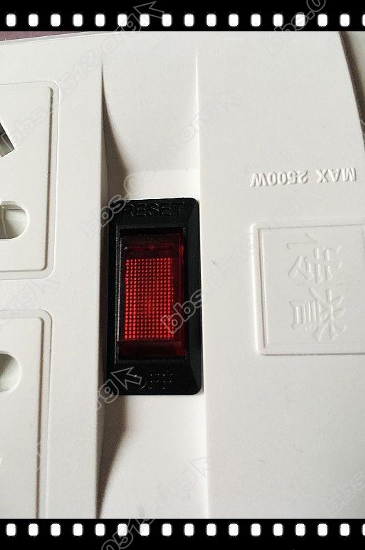 美的空调京东送的防过载插座 (3).jpg