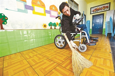 国内首例核辐射受害者的22年：七次手术，曾考虑过换头手术