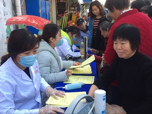 冬日暖心，诚信惠民 (2).jpg