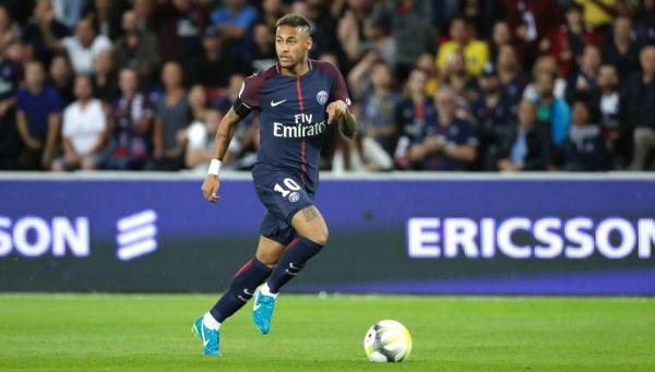 欧足联年度最佳阵容公布，皇马对巴萨“5比1”，内马尔无缘