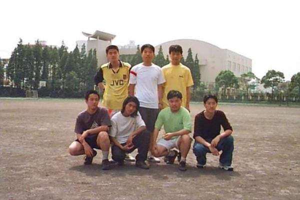 韩寒丨想虐潘晓婷的那个晚上，我一直在开球