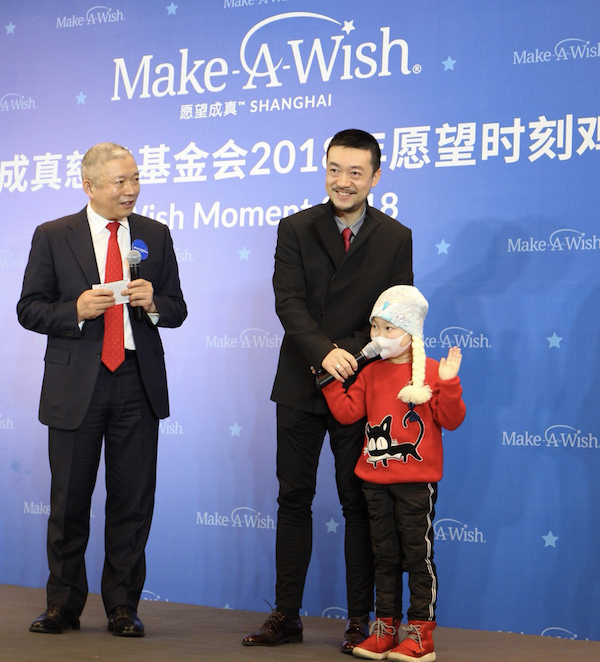 5岁的白血病小女孩实现了愿望见到“真正的”艾莎公主