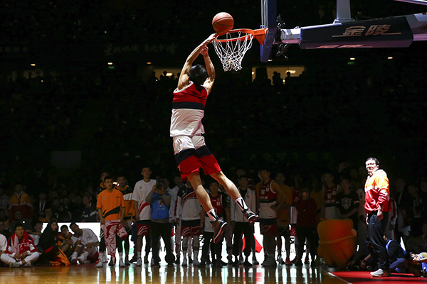 全明星扣篮王没打过一天CBA，这些大学生球员要感谢姚主席