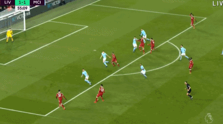 足坛新一代“梗王”诞生，他的名字从此不叫张伯伦