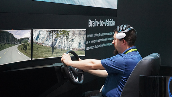 CES直击｜丰田秀“变形汽车”，日产推出汽车“脑控”技术