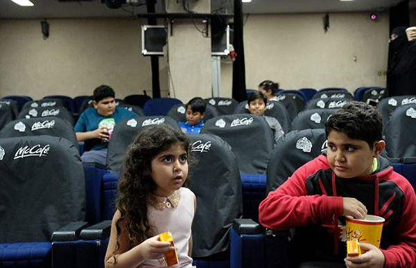 沙特35年来首次恢复电影放映，好莱坞动画片率先登场