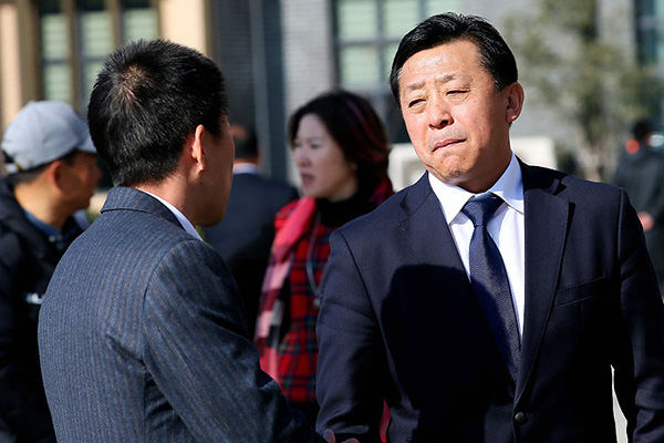 足协领导赛后鼓励国足球员，将保留建制参加8月亚运会