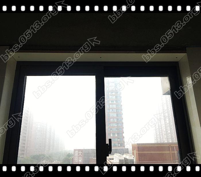 主卫窗帘板安装 (7).jpg