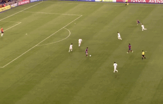 足坛球王有马拉多纳和贝利，但小罗，却是独一无二的