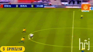 足坛球王有马拉多纳和贝利，但小罗，却是独一无二的