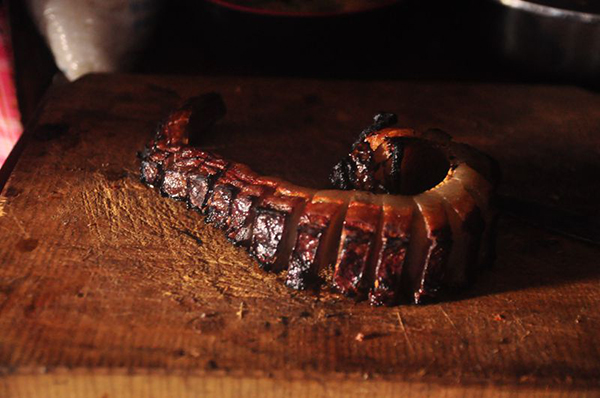 魔国、村长与湖神，寻谜措高村