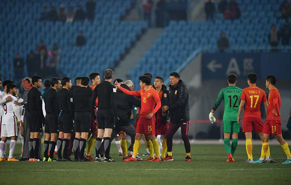 “中国球迷空场抗议裁判”系炒作，伊朗主裁还要执法世界杯