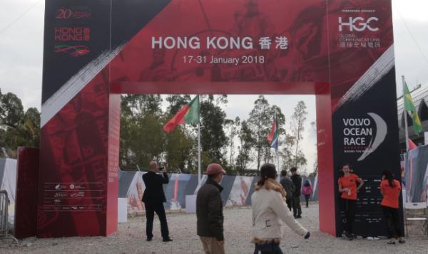 被赴港外国参赛帆船撞沉，一艘内地船10人坠海其中1人死亡