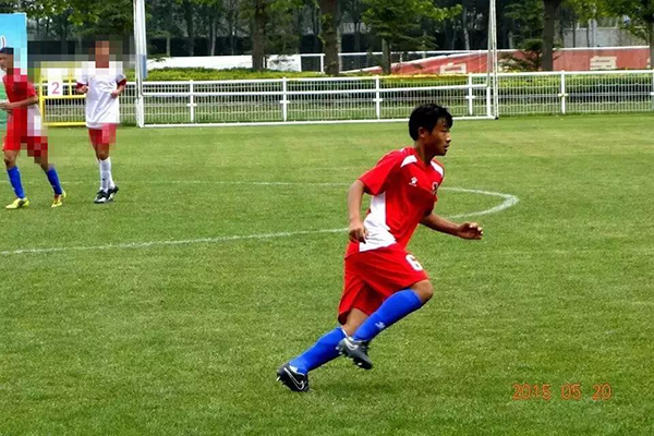 四川18岁足球运动员患脑瘤两月，俱乐部解约：已经仁至义尽