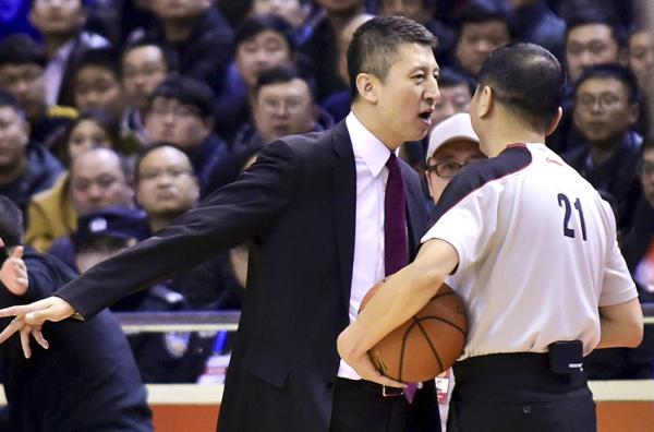 裁判为何仍敢主导CBA赛场？有圈子有后路，不惧姚明改革