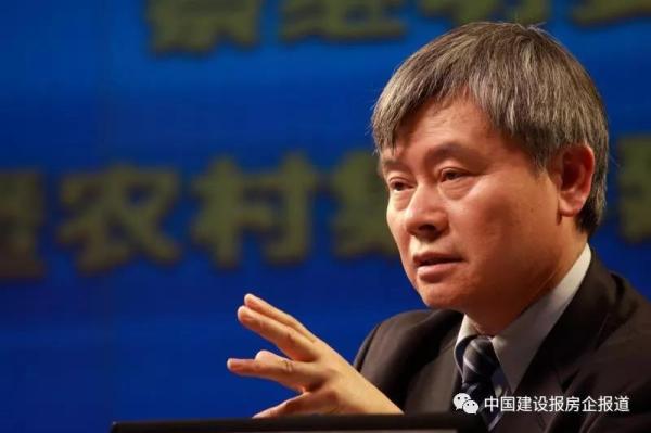 专家：要允许农村集体土地进入市场，直接转变为城镇建设用地