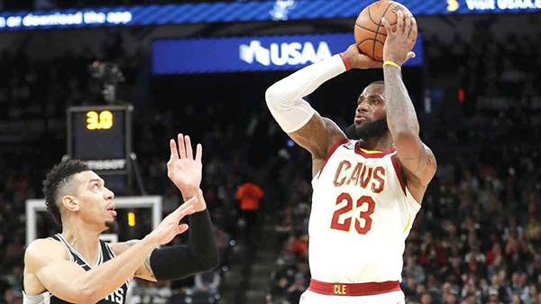 詹姆斯的“艺术人生”：三万分后，他等着和儿子一起效力赛场