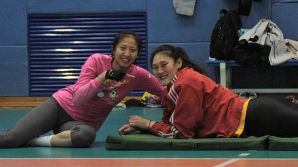 王一梅丁霞“争执”引发网友风暴，粉丝也应该学会放松神经