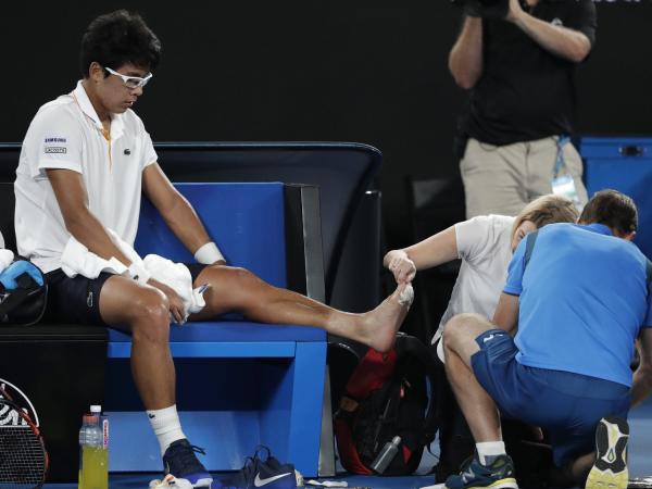 郑泫因伤退赛，第20座大满贯奖杯在向费德勒招手了