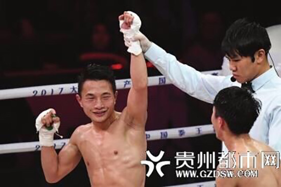 中国拳王赛公开人为造假？拳手体重浮动已获拳击中心批准