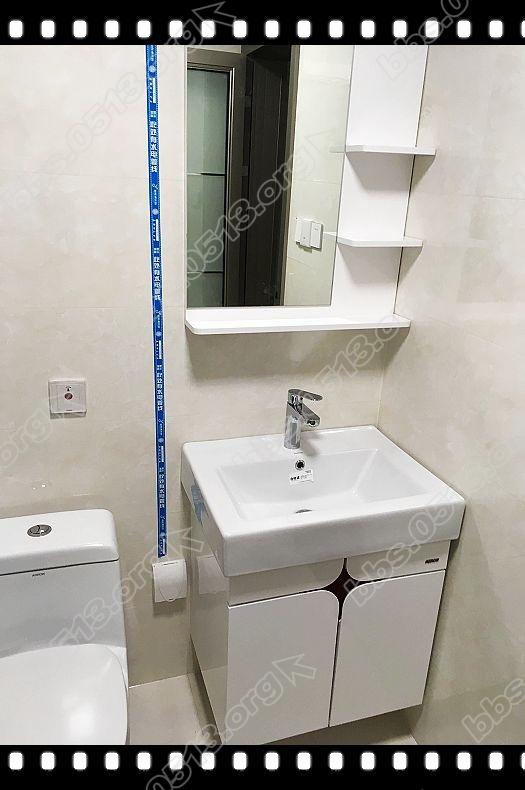 马桶和浴柜 (14).jpg