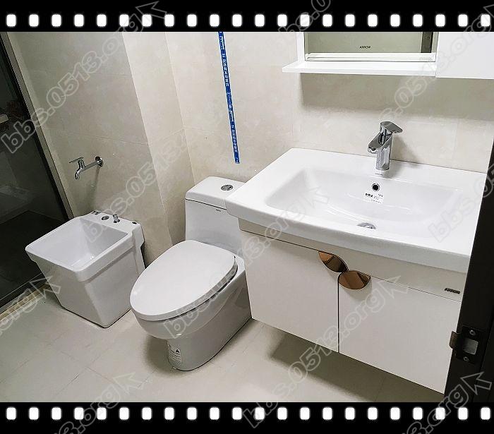 马桶和浴柜 (19).jpg