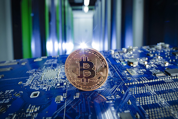 非法“采矿”、交易层出不穷，比特币遭遇多国监管高压