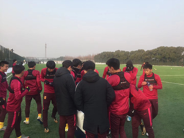 对话U19国青主帅成耀东：留给球队的时间不多了，少说多做