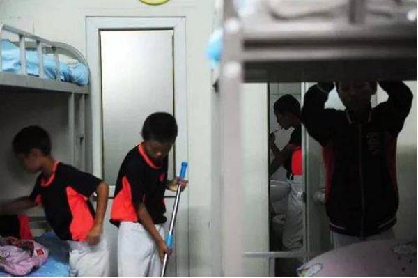 中国有群“棒球孤儿”，前国家队队长成了他们的爸爸