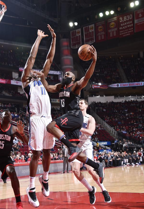 感谢哈登的“猪队友”，是你们逼着他拿60分+三双的