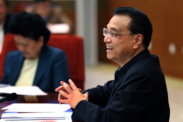 这些受邀“入海”的客人跟总理说了啥？他的发言引发热烈笑声