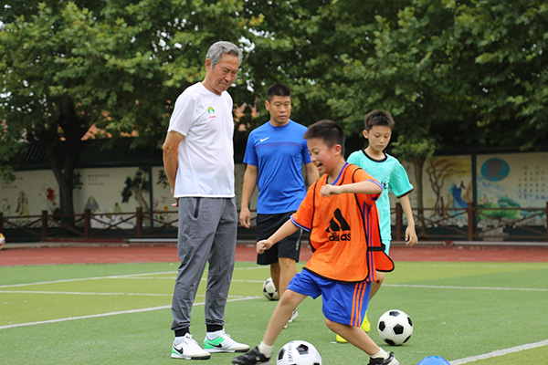 老帅戚务生：这些青训规矩，中国没有一个足球俱乐部能做到