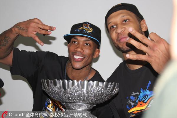 8年感情敌不过一场闹剧，CBA对外援的人情味还是淡了些