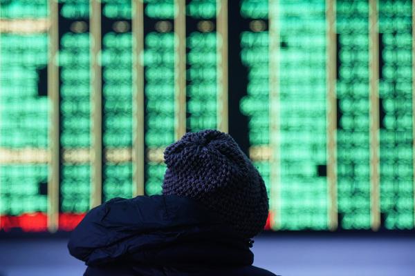 超400股跌停！沪指暴跌3.3%，创业板指跌穿1600点