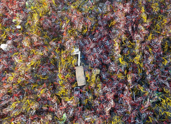 郑州三部门约谈共享单车企业，即日起立即暂停新增投放车辆