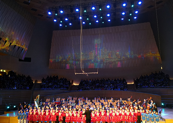 当申花遭遇上海爱乐乐团，这就是中超缺失的足球文化吧