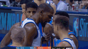 一打杜兰特就炸裂！威少34分准三双，雷霆大胜勇士20分