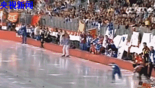 中国的冬奥记忆：他们披上国旗那一刻，无数人热泪盈眶